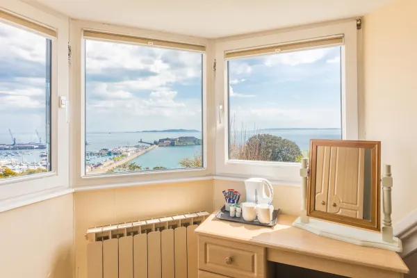 Bedroom with sea view